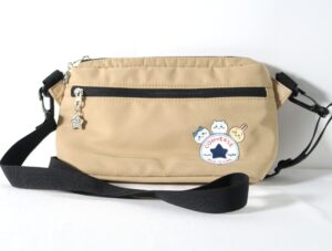 ちいかわ×コンバース ショルダーバッグ(ベージュ)