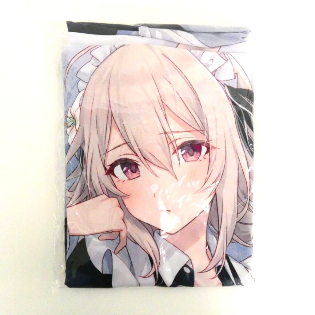 『スパイ教室』トマリ先生描き下ろし抱き枕カバー リリィ